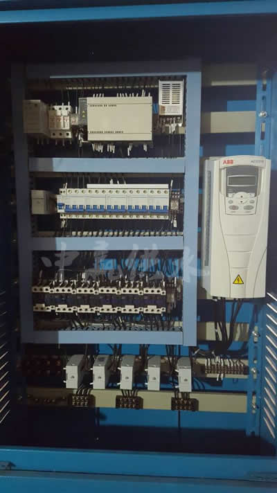 变频器PLC控制柜在无负压供水设备中的应用实例